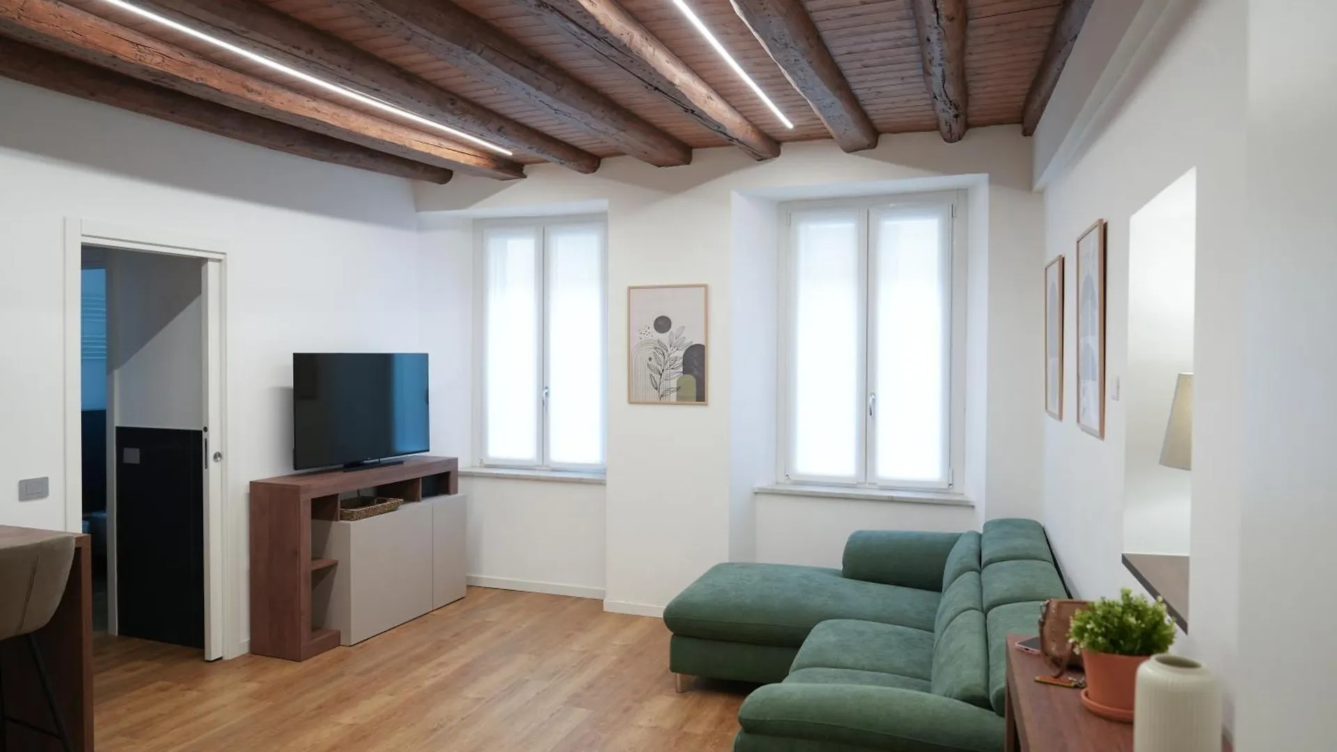 Indipendenza 60 Home Como Center